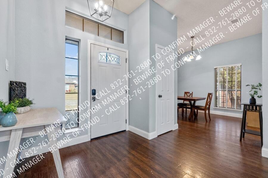 3416 Aster Ln - Photo 4 of 37