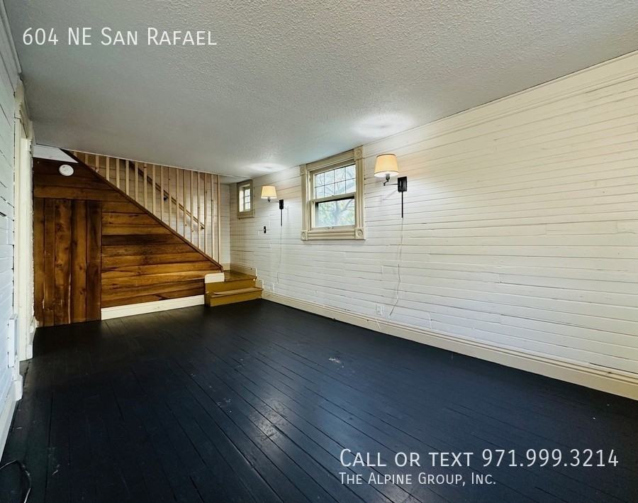 604 Ne San Rafael St - Photo 3 of 29