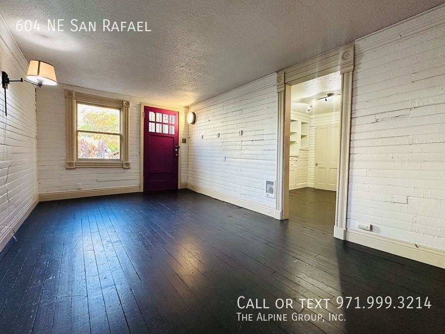 604 Ne San Rafael St - Photo 4 of 29