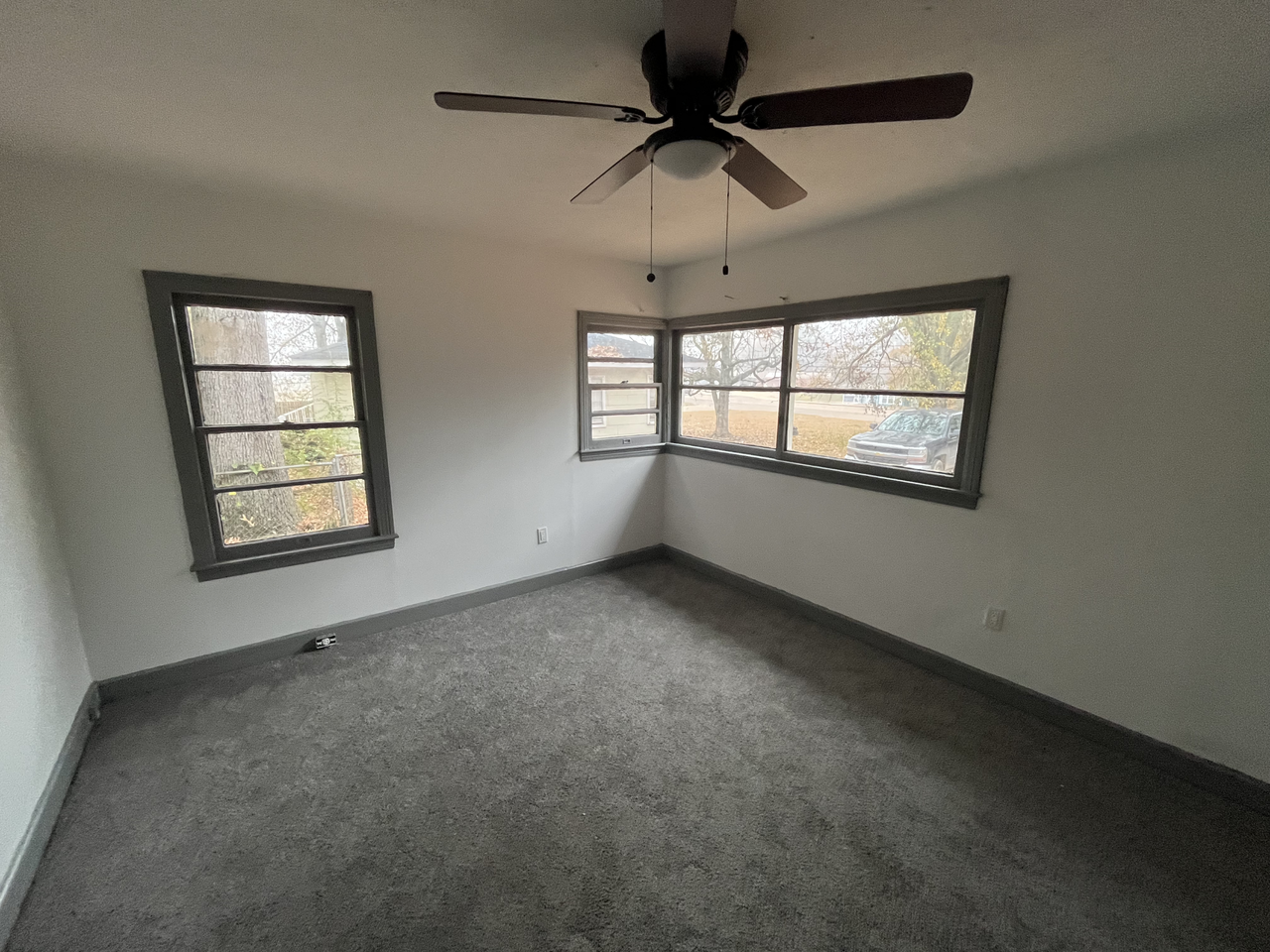 754 Raymond Rd #B - Photo 6 of 6