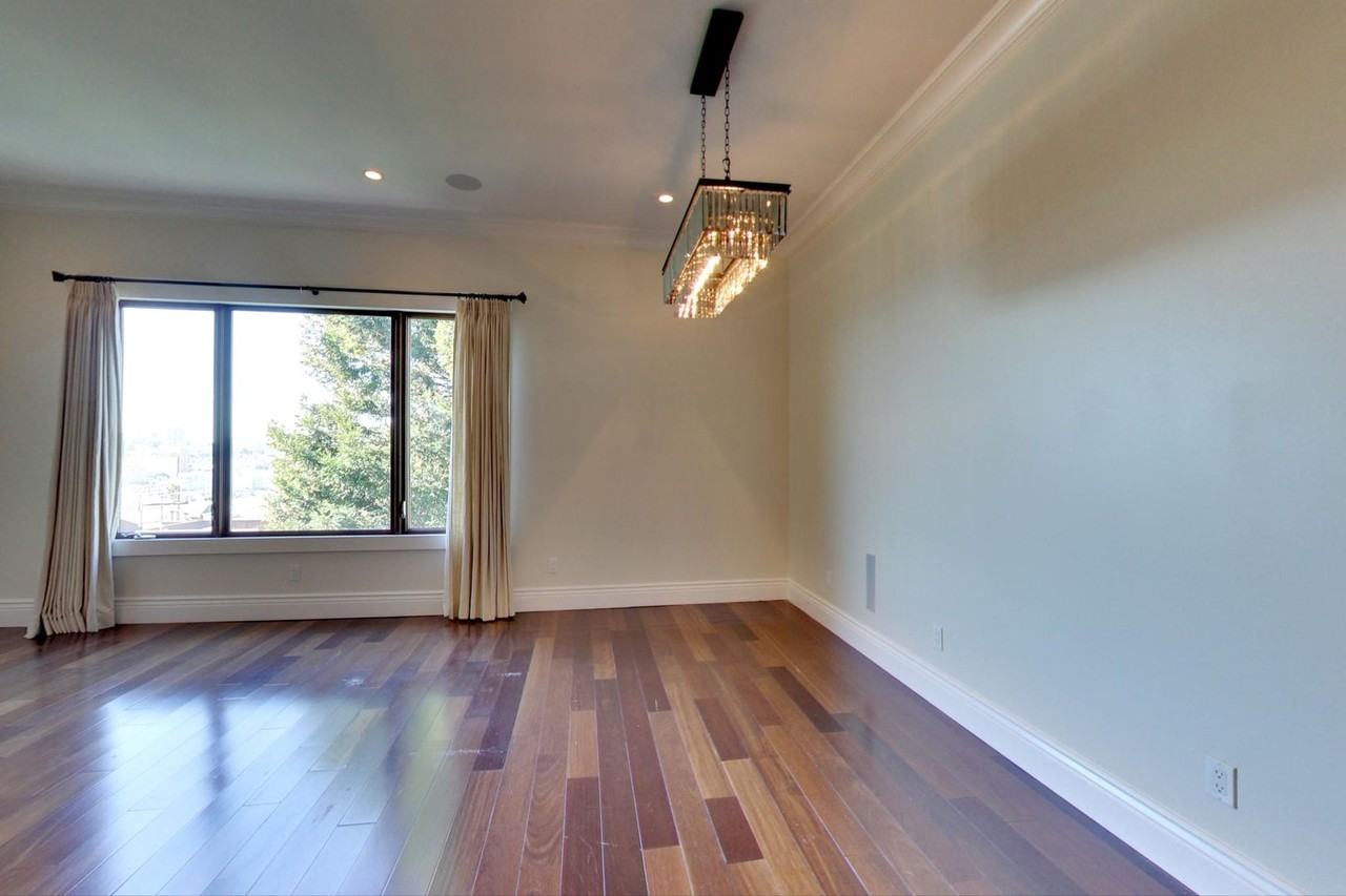 2045 Hyde St - Photo 5 of 37