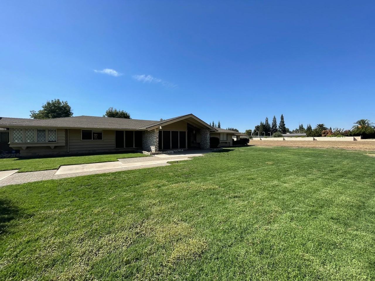 624 N Stearns Rd - Photo 4 of 50