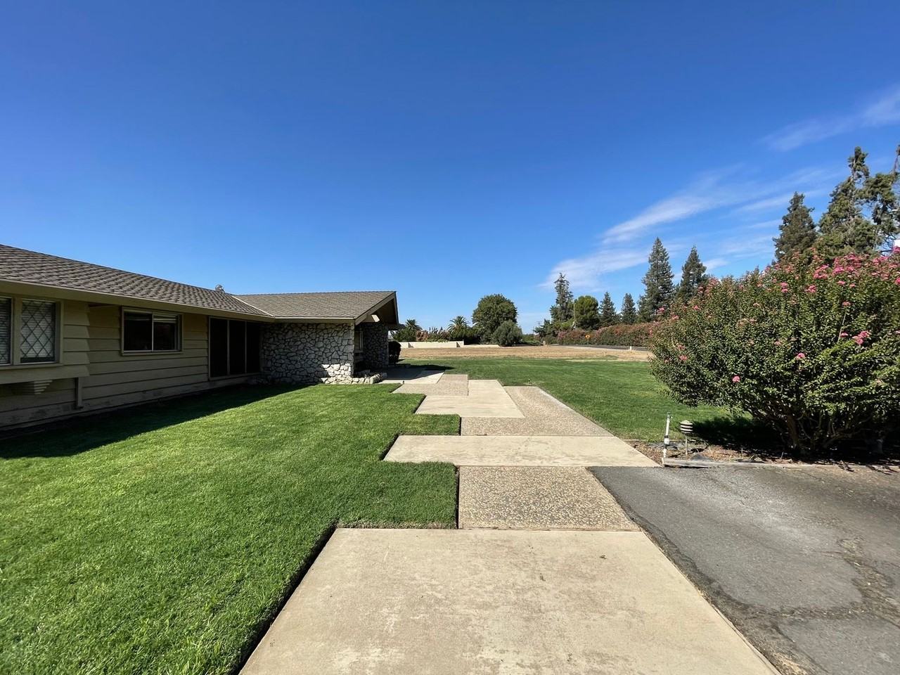 624 N Stearns Rd - Photo 5 of 50