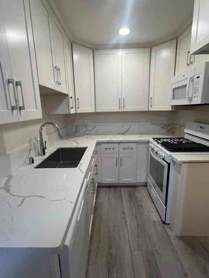 4905 Douvan Ct - Photo 4 of 13