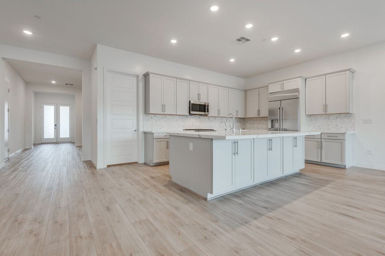 12612 Heritage Heights Dr - Photo 4 of 50