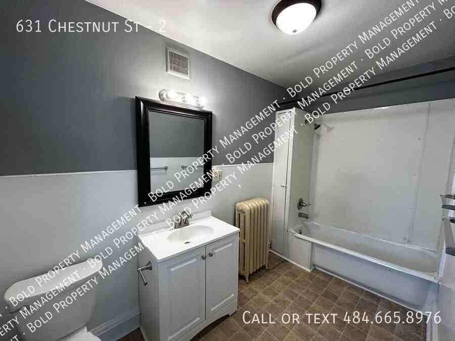 631 Chestnut St #2 - Photo 5 of 8