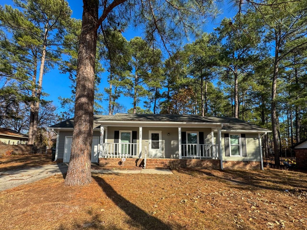 7188 Evanston St - Photo 2 of 22