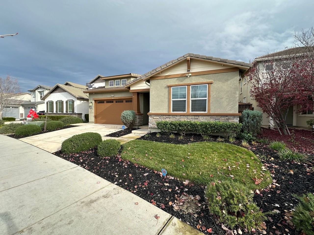 18062 Silver Springs Way - Photo 2 of 44