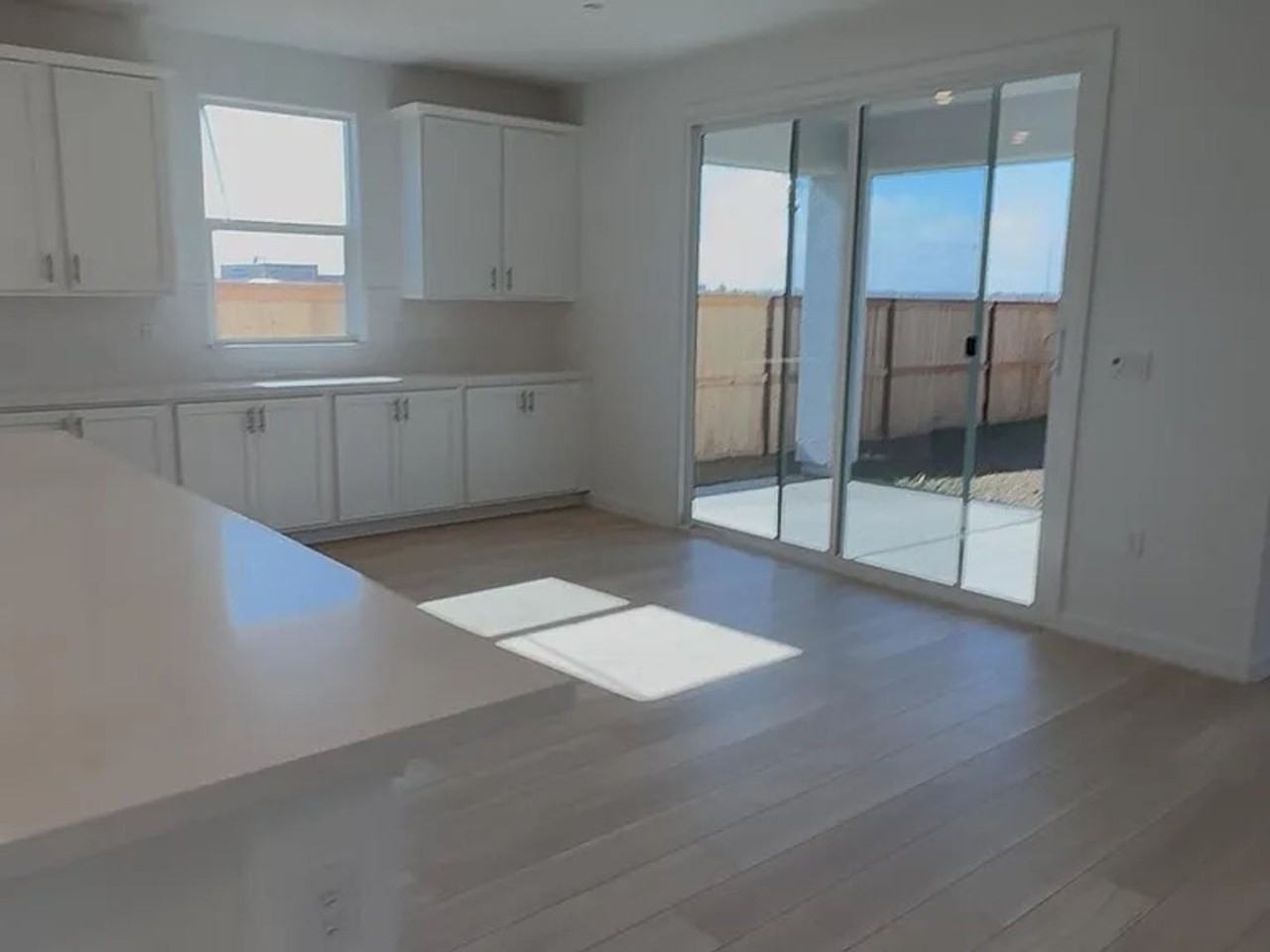 5401 Pacific Yacht Way - Photo 3 of 13