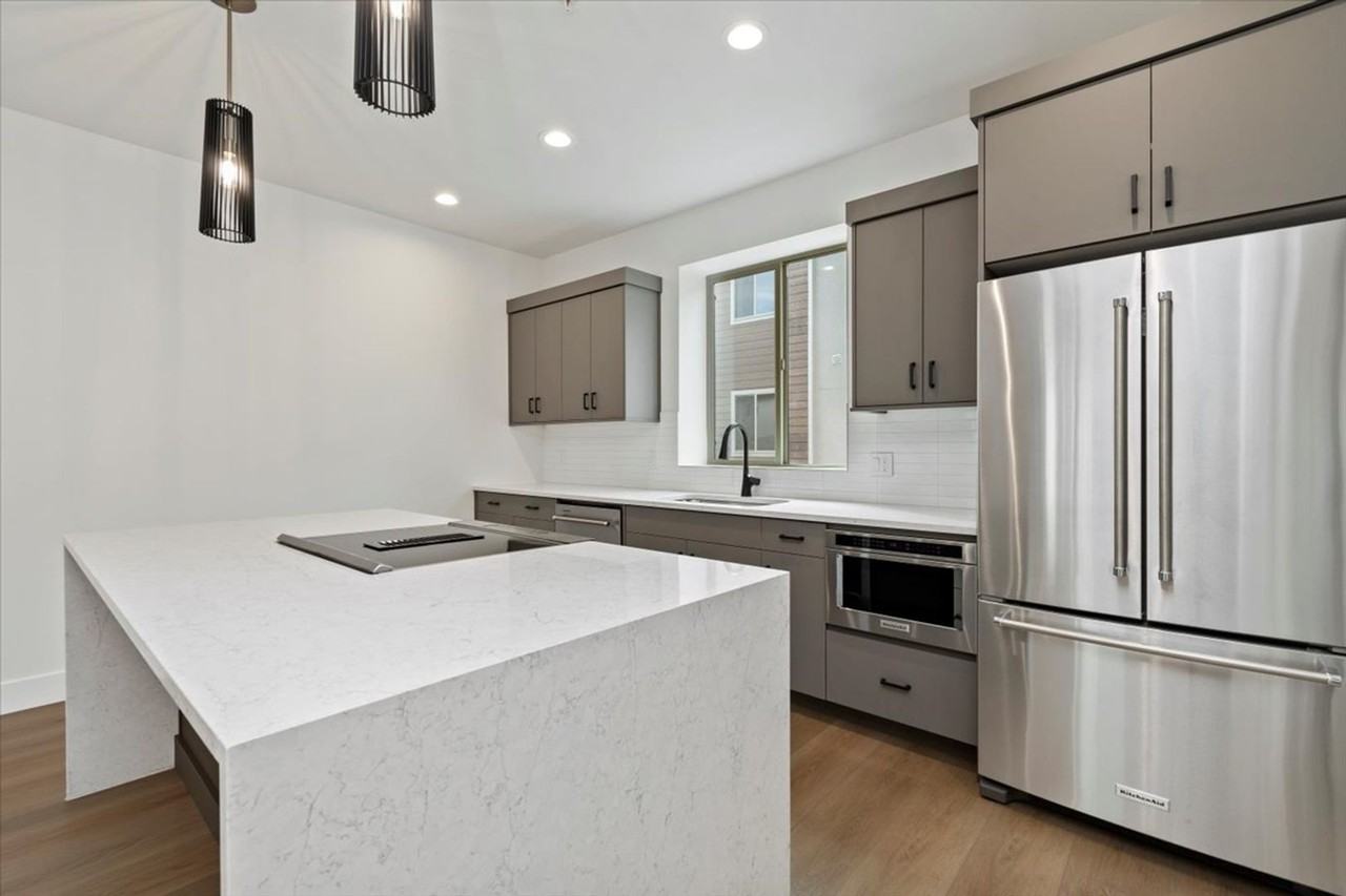 1745 S Rock View Ln - Photo 6 of 35