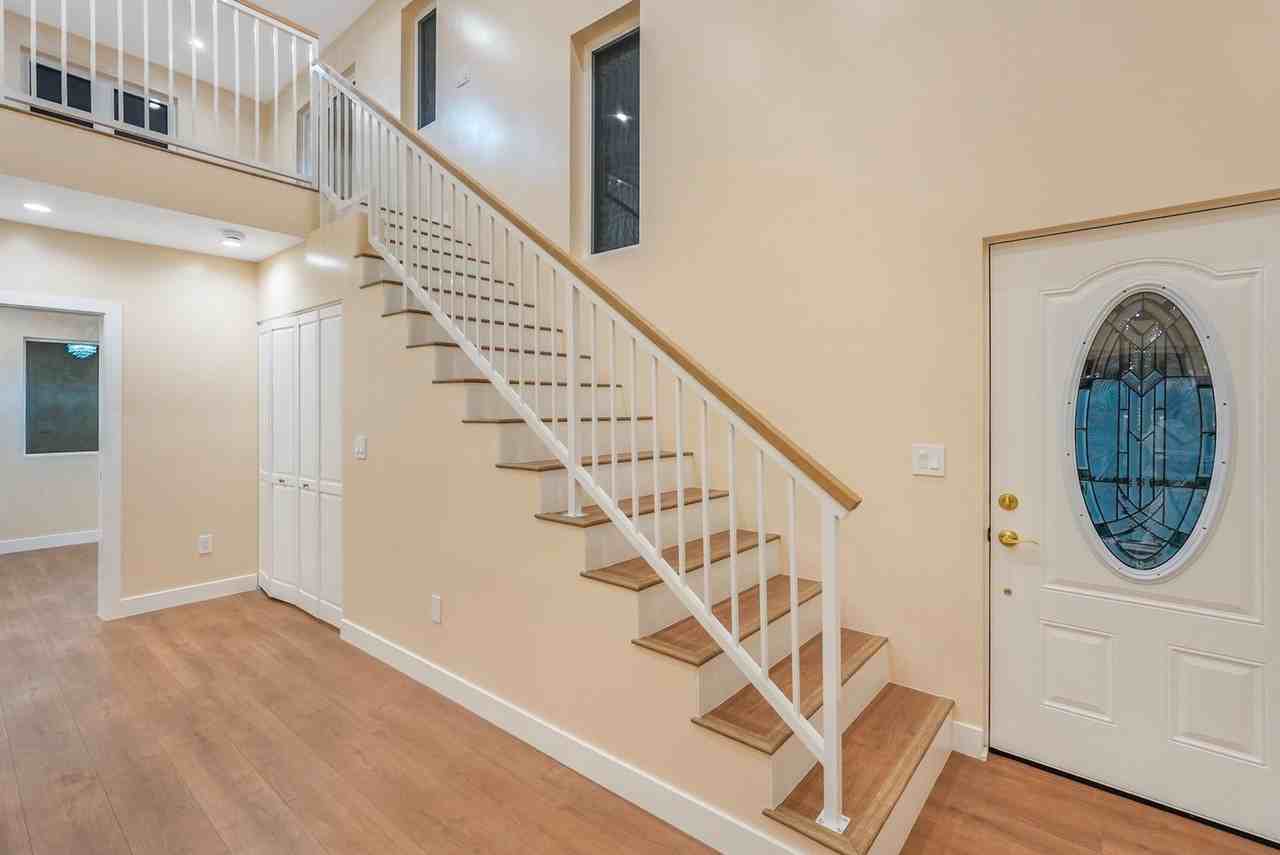 11554 Arminta St - Photo 3 of 19