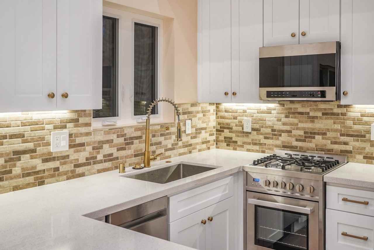 11554 Arminta St - Photo 5 of 19