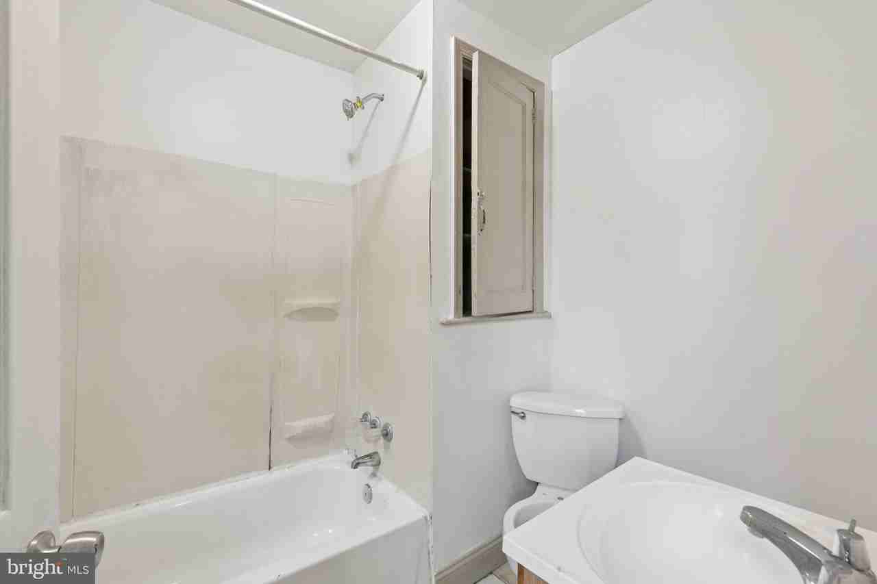 1520 W Ontario St #1 - Photo 7 of 7