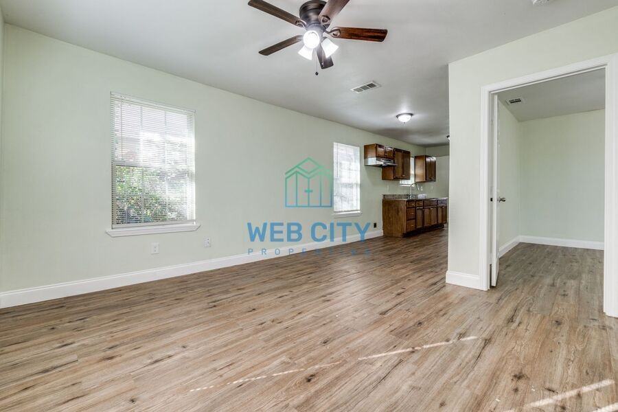 4111 Marshall Dr - Photo 2 of 12