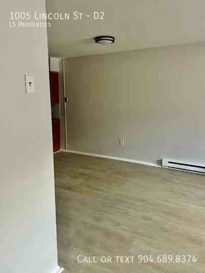 1005 Lincoln St #D2 - Photo 6 of 8