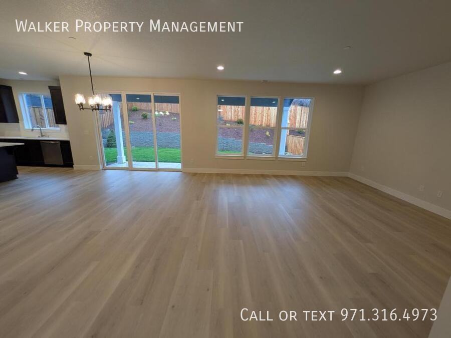 1000 E Rork Ct - Photo 3 of 29