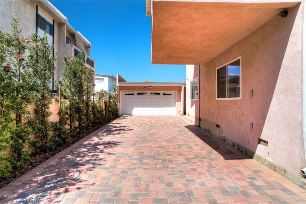 11265 Otsego St #11265-1 - Photo 6 of 14