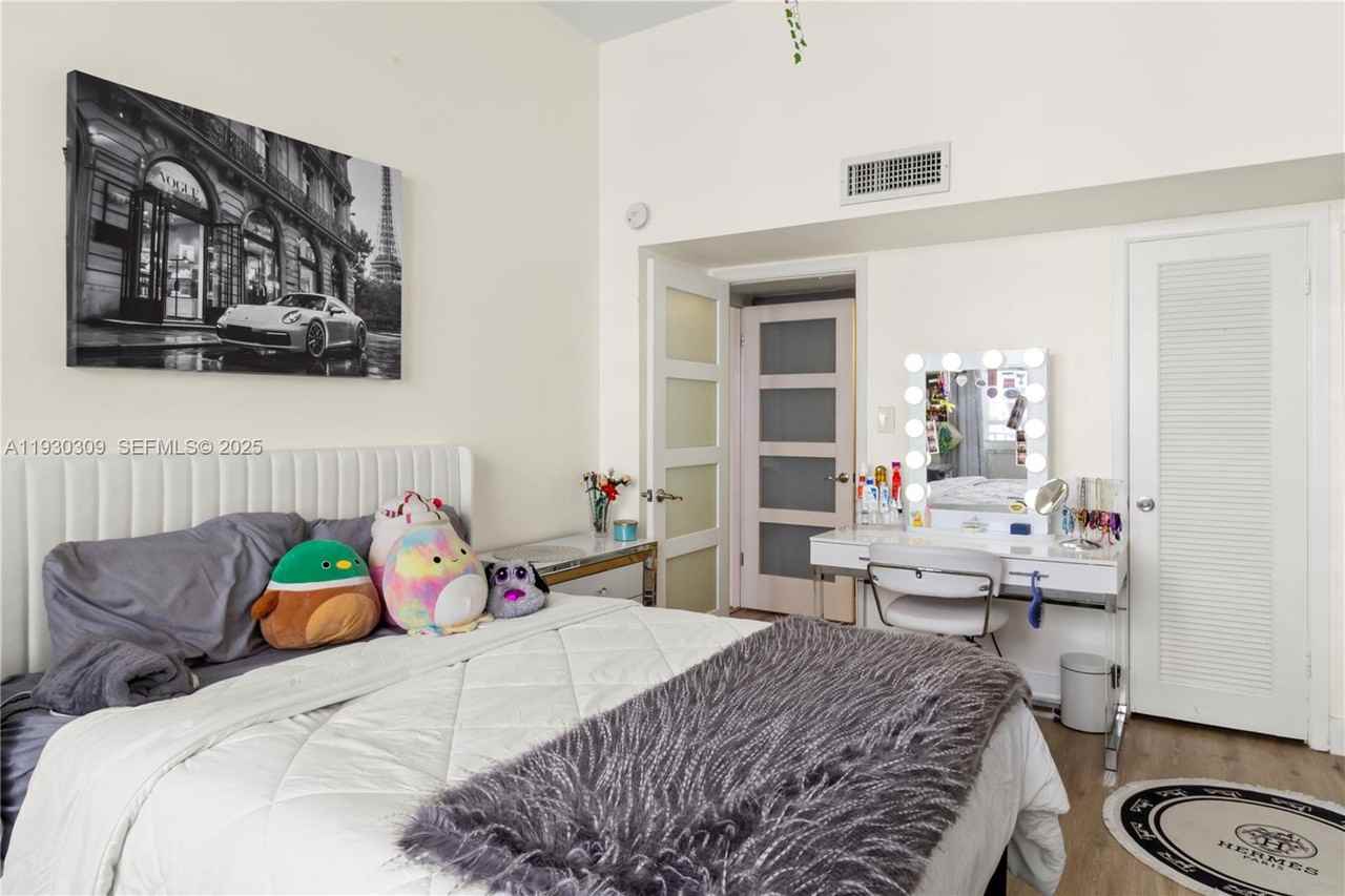 18061 Biscayne Blvd #18061PH01 - Photo 4 of 29