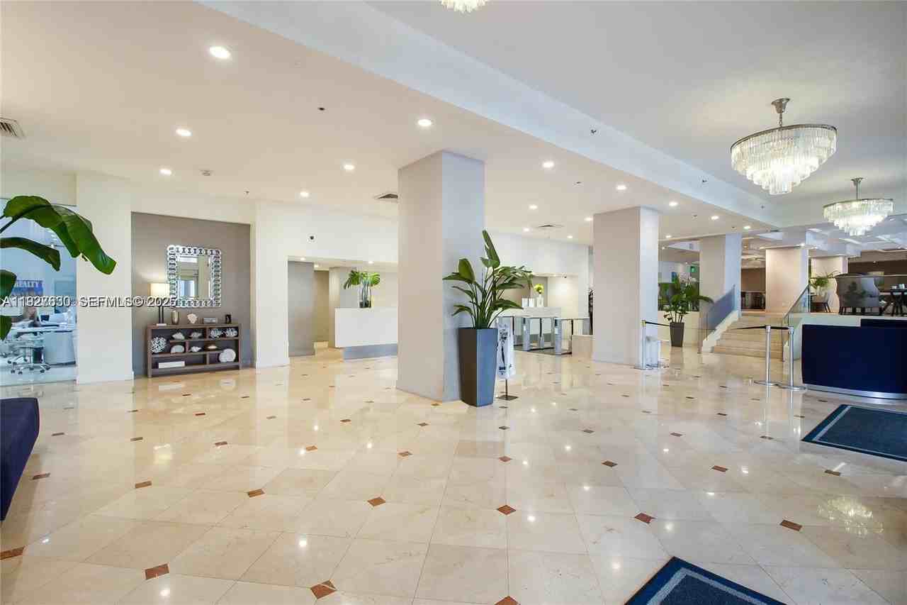 100 Lincoln Rd #100-1227 - Photo 2 of 11