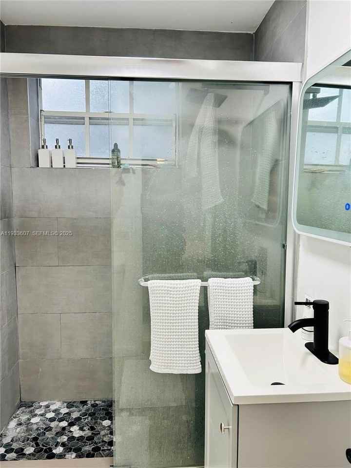 717 Española Way #717-210 - Photo 3 of 19