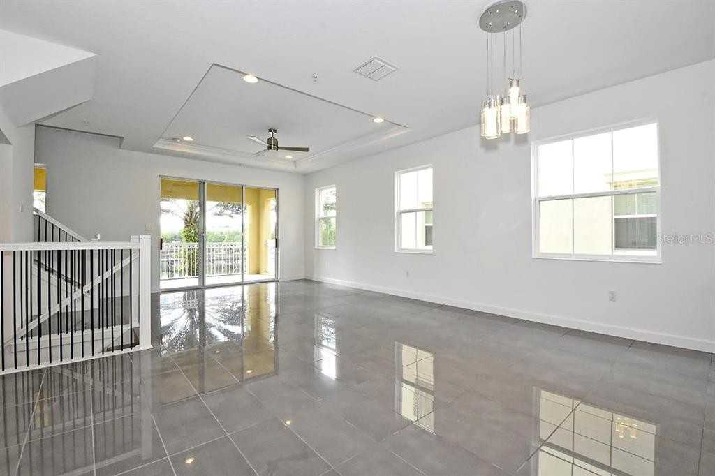 1520 Lake George Dr #1520 - Photo 4 of 30