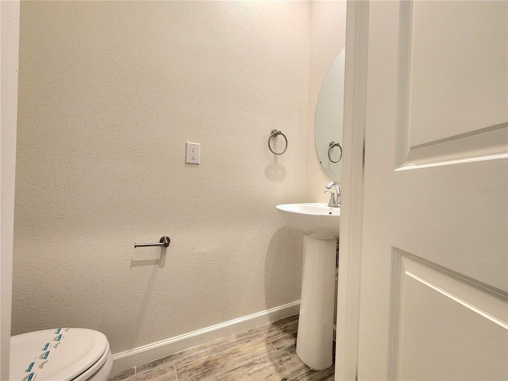 5543 Pleasantview Ct #5543 - Photo 2 of 32