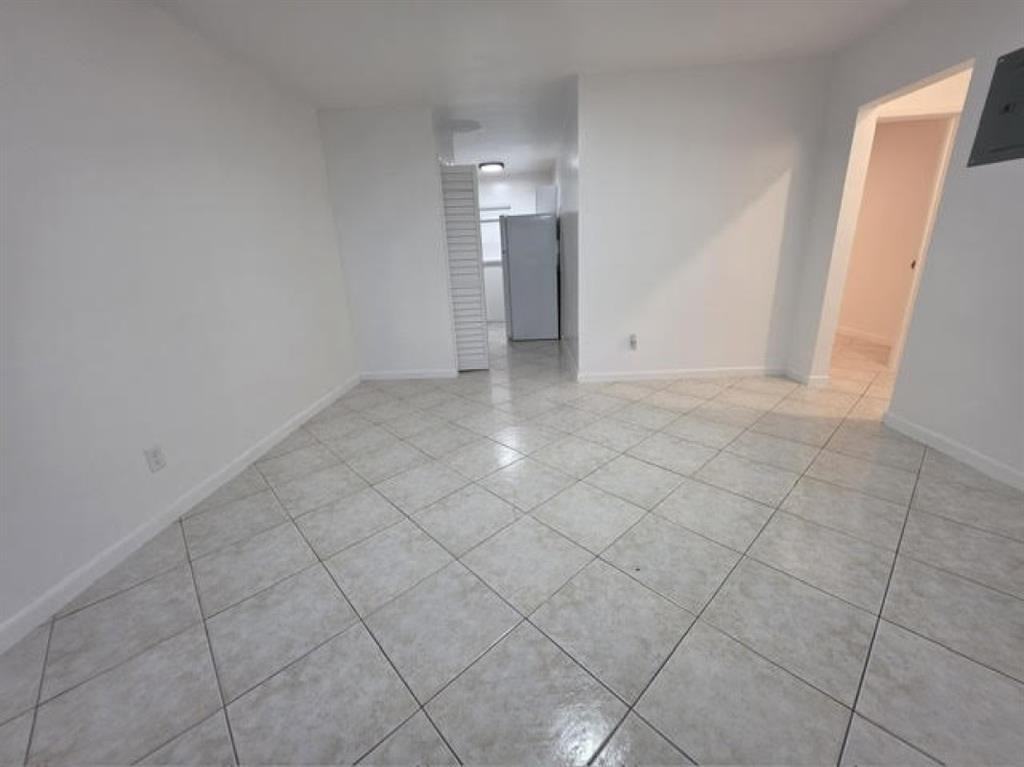 1329 Ne 17th Ave #1329-2 - Photo 4 of 11