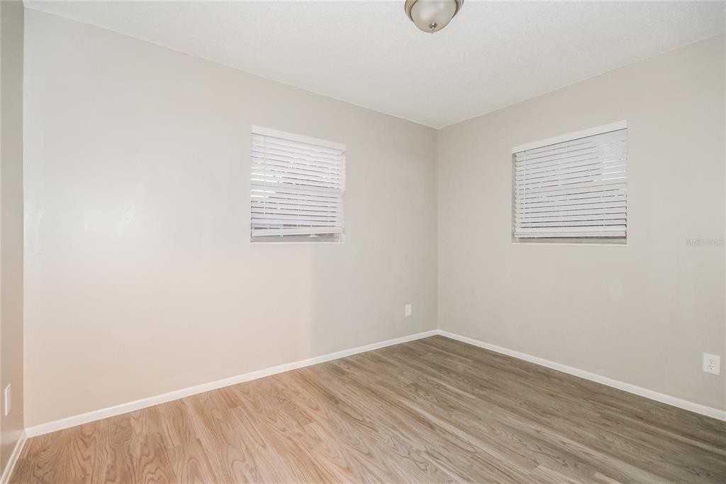 107 Inwood Ct #107 - Photo 5 of 16