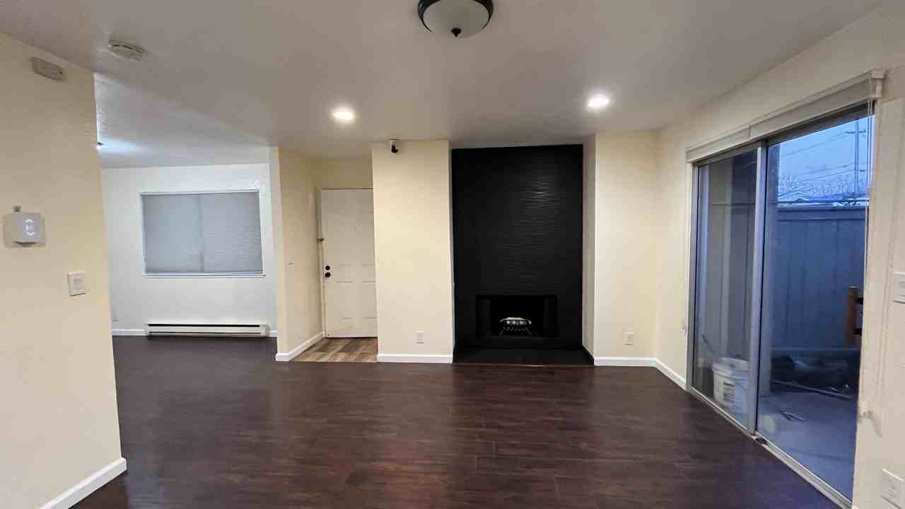 46868 Fernald Common - Photo 5 of 11