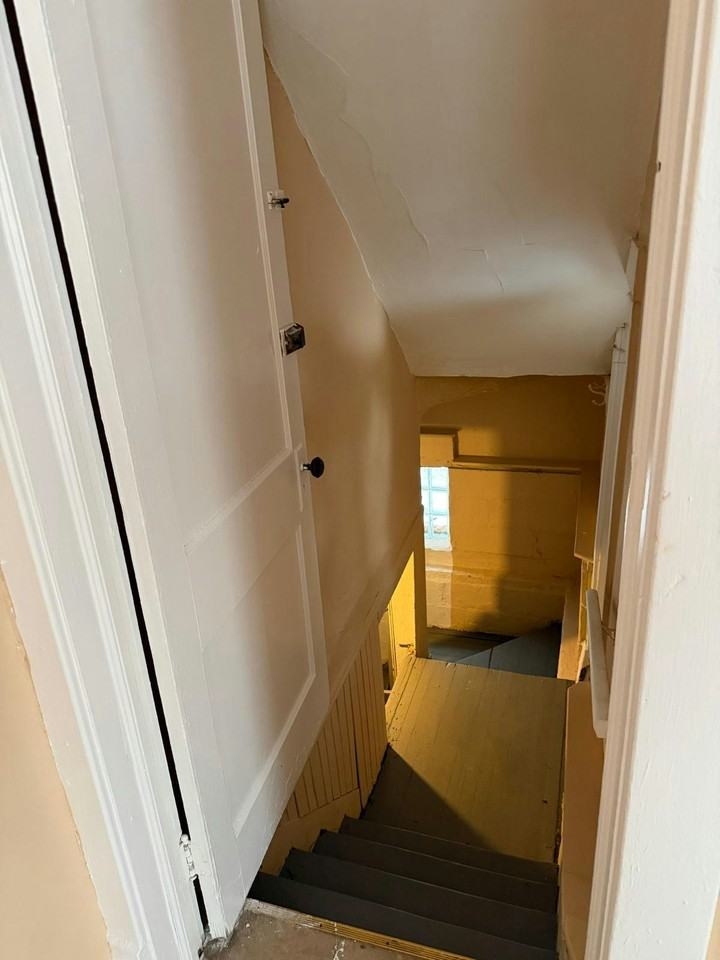 3381 East 149th Street - Photo 6 of 12