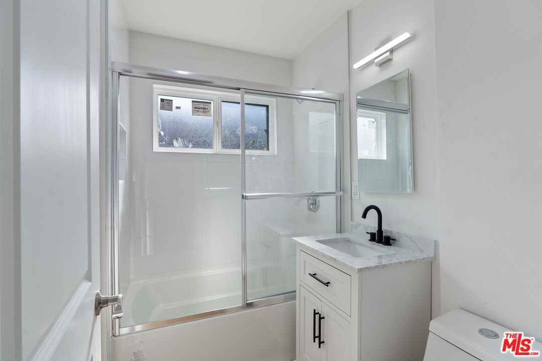 10806 Doty Ave #10806 - Photo 2 of 21