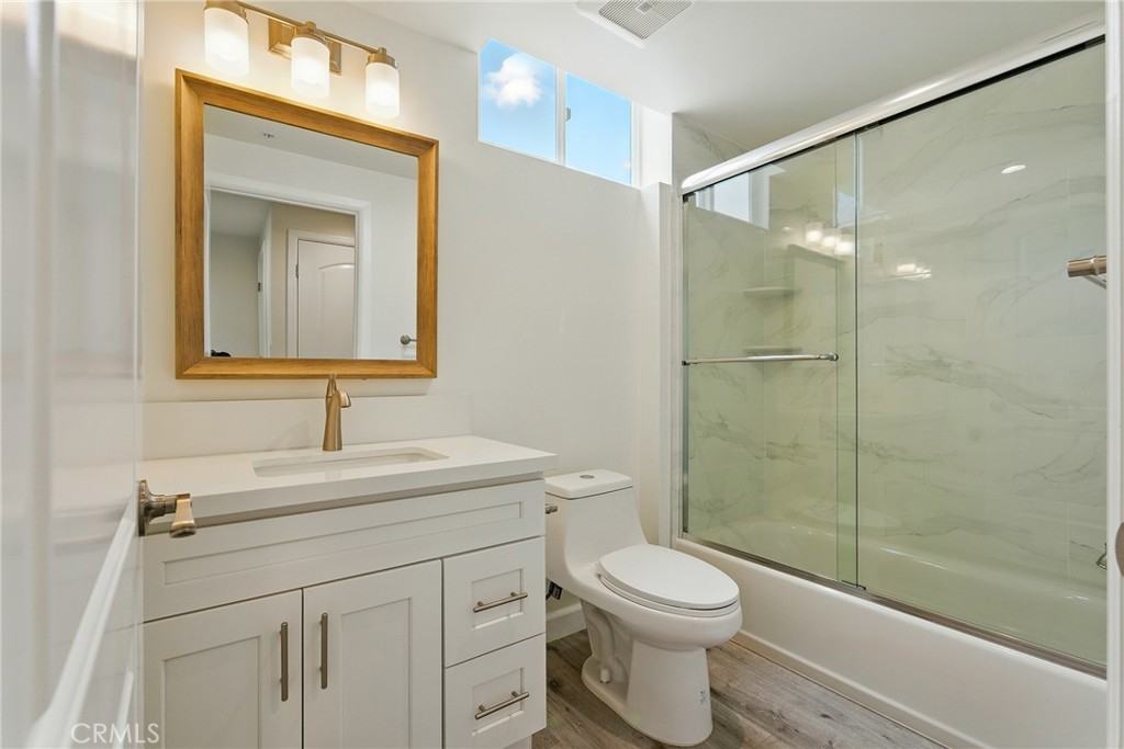 11302 Morrison St #11302-302 - Photo 4 of 23