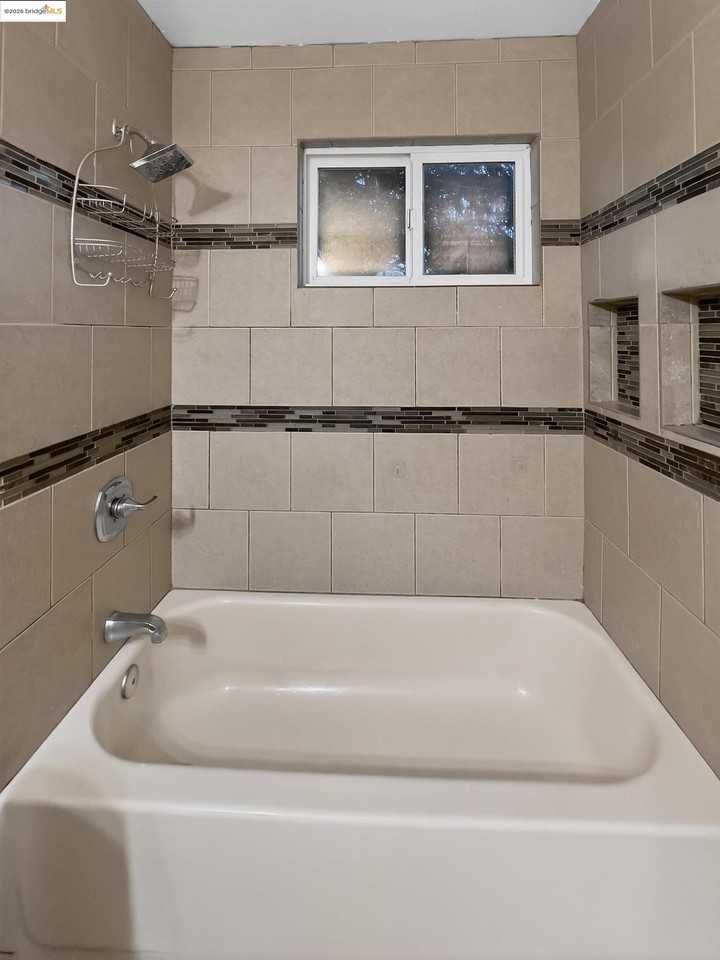 2322 Peachtree Cir #2322 - Photo 2 of 43