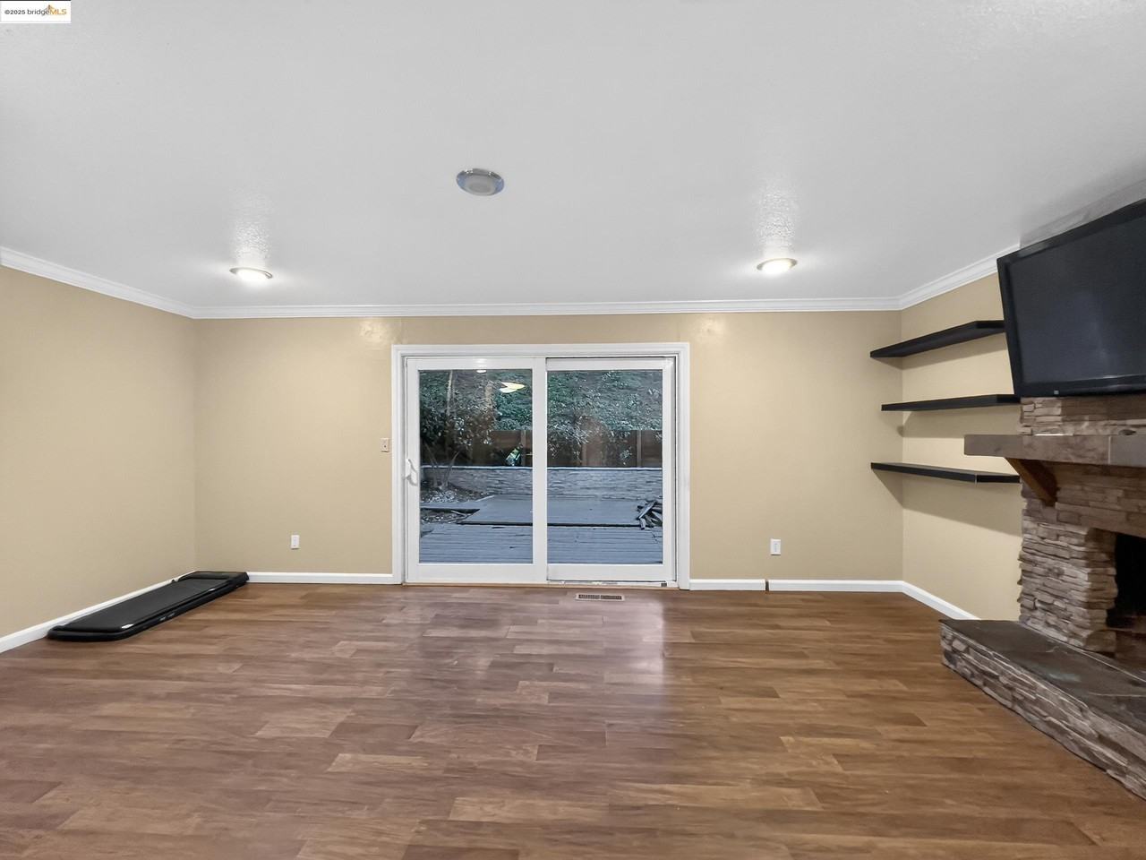 2322 Peachtree Cir #2322 - Photo 4 of 43