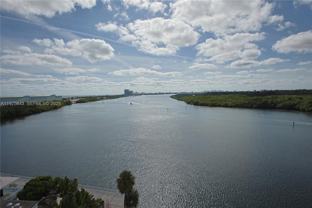 500 Bayview Dr - Photo 1 of 1