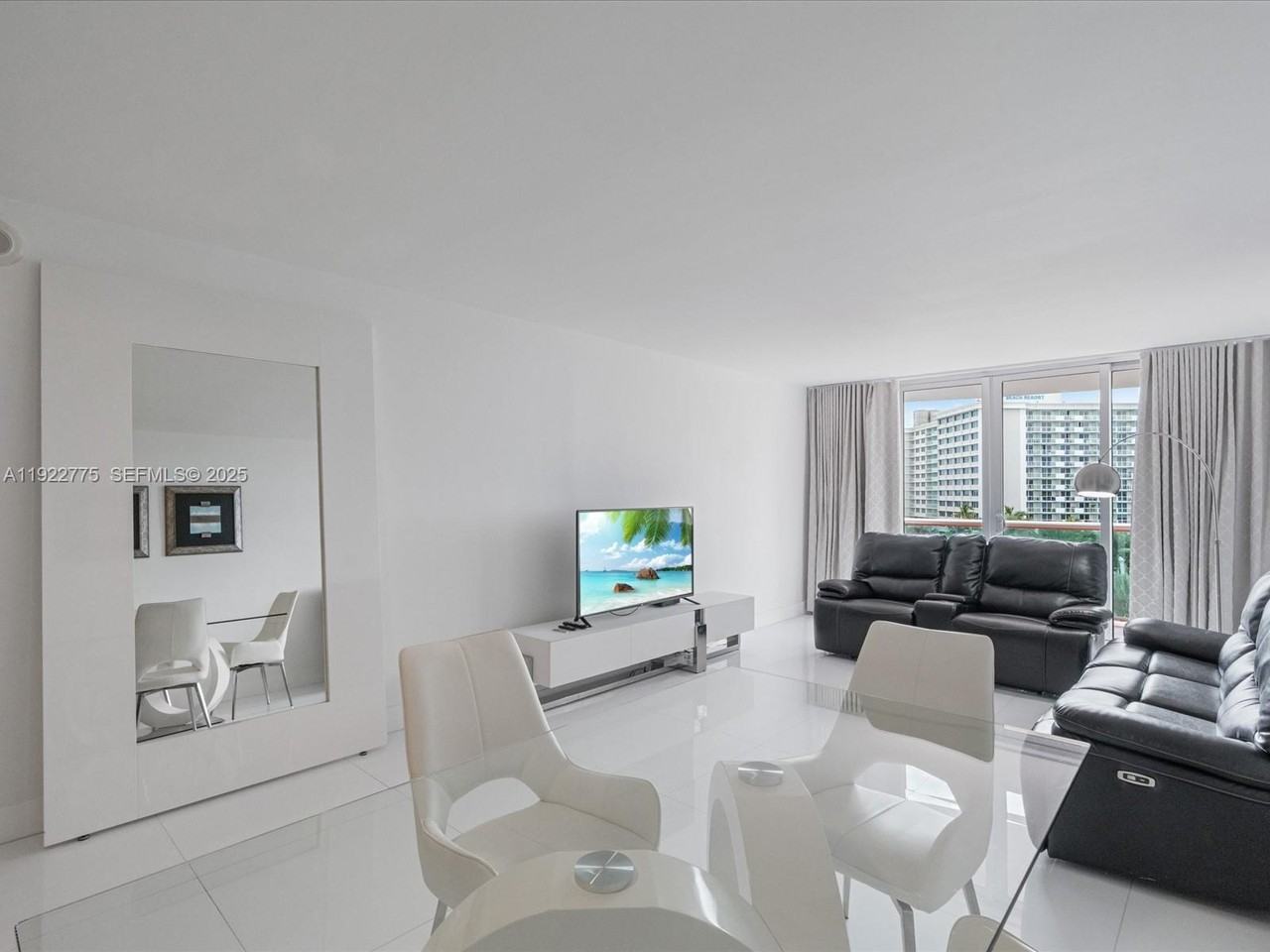 19370 Collins Ave #19370-627 - Photo 7 of 15