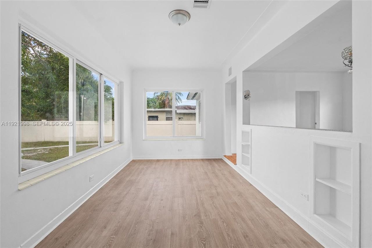 201 S Biscayne River Dr #201A - Photo 2 of 41