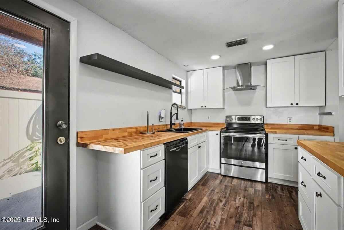 1569 Arcadia Dr #1569 - Photo 2 of 26