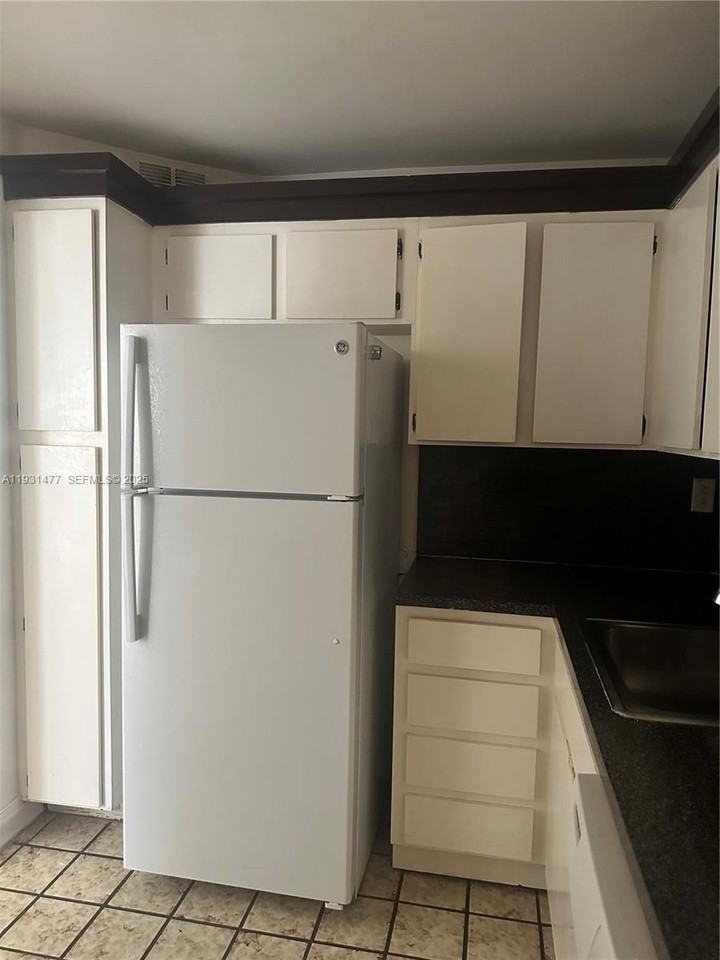 Flamingo-Lummus #1150-404 - Photo 6 of 17