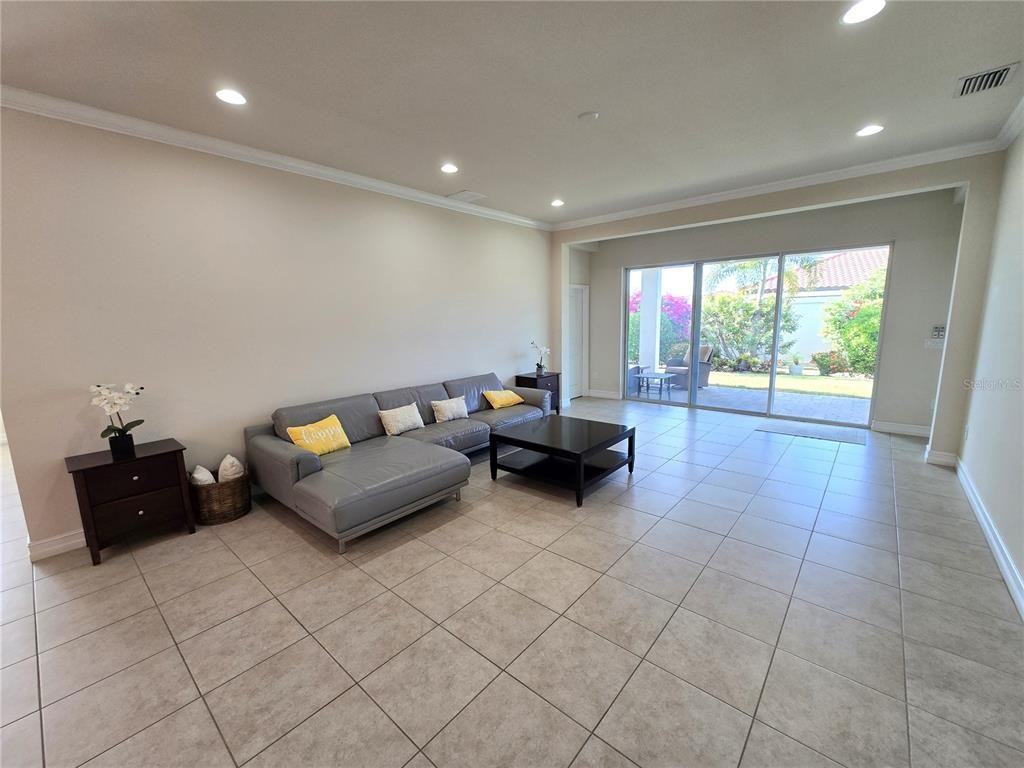 11925 Perennial Pl #11925 - Photo 3 of 39