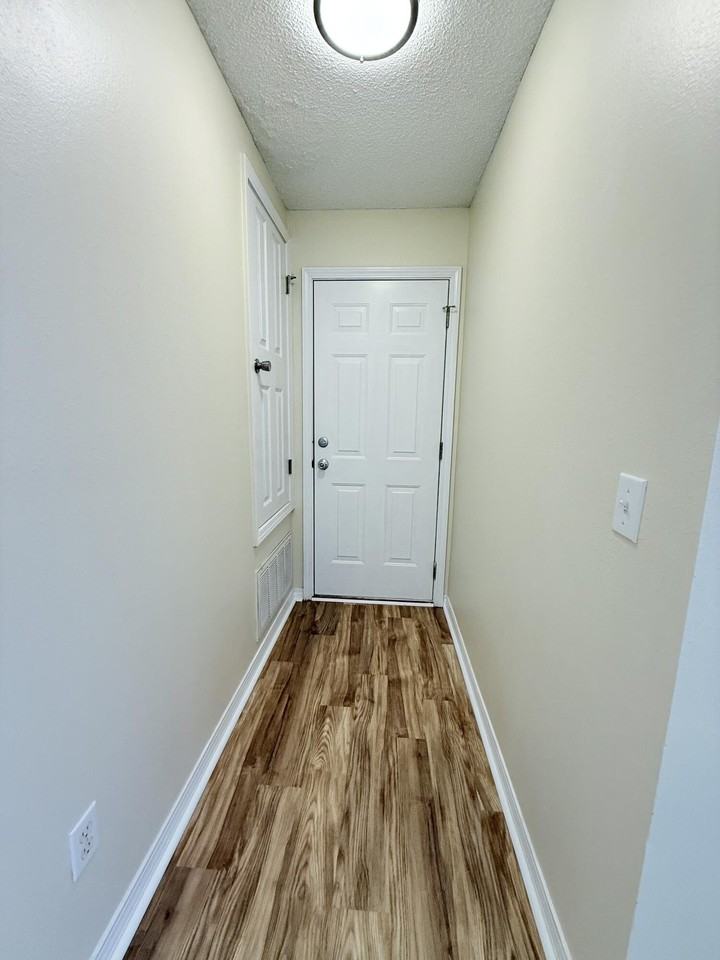 7612 Chablis Cir #7612 - Photo 4 of 16