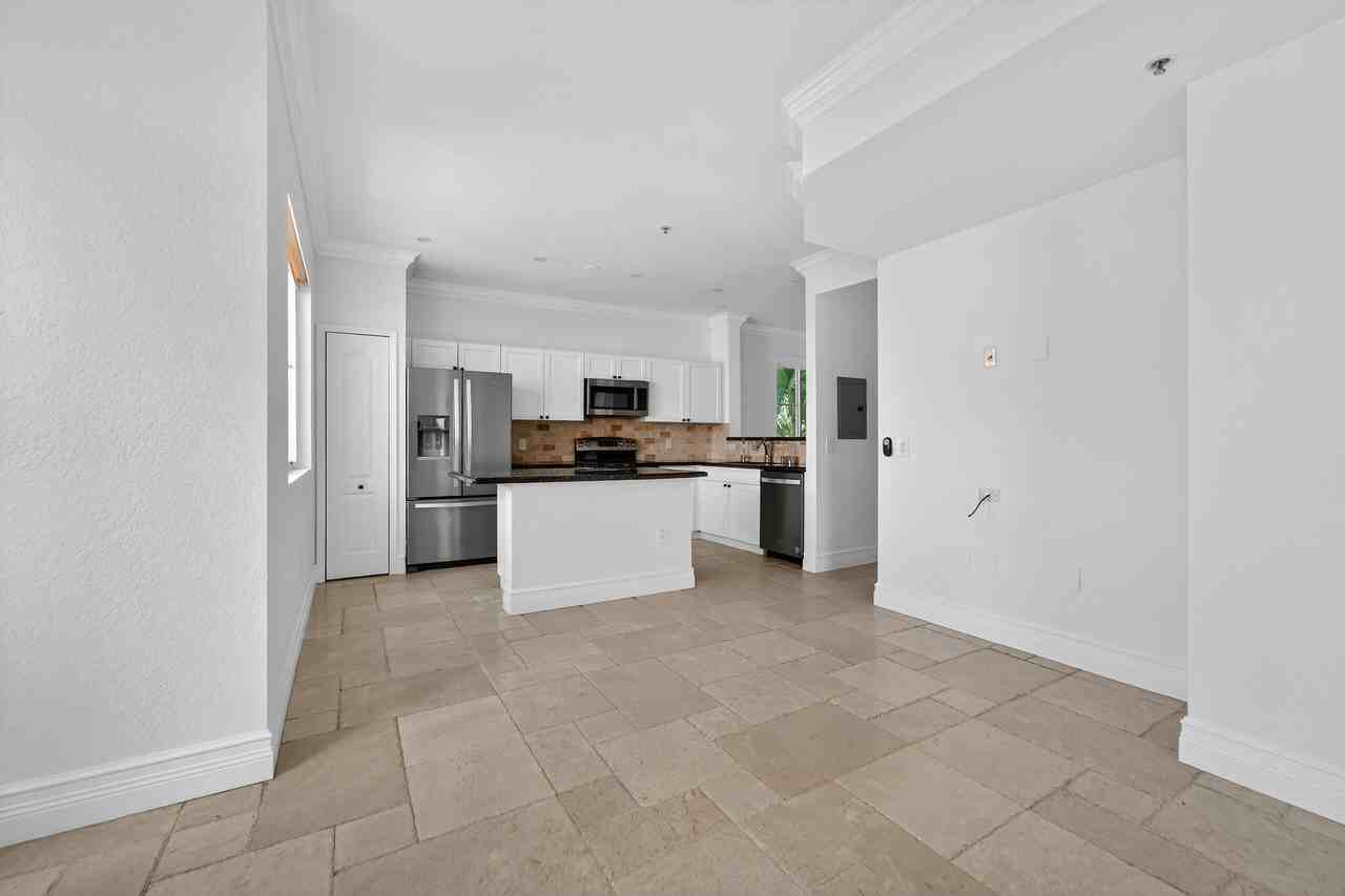 11015 Legacy Ln #11015-304 - Photo 2 of 37