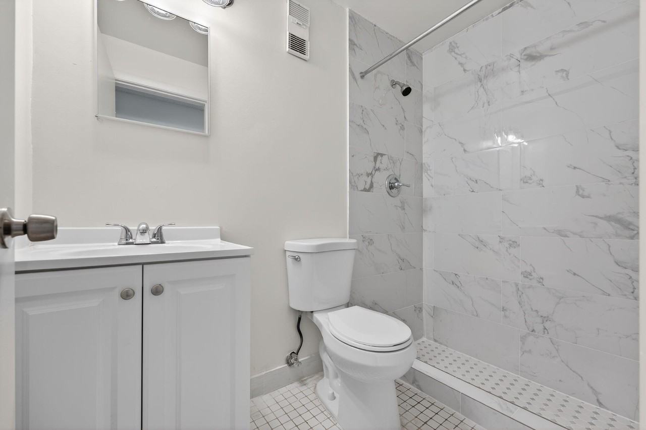 9418 Nw 49th Pl #9418 - Photo 7 of 18