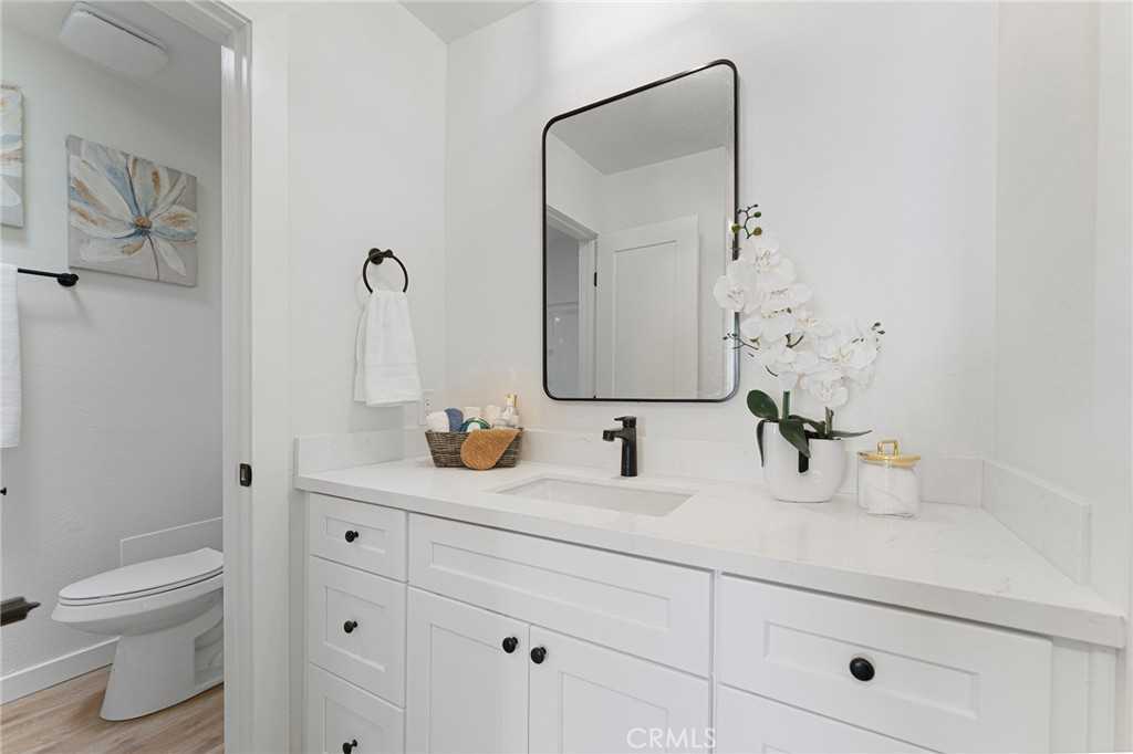 125 N Allen Ave #125 - Photo 4 of 21