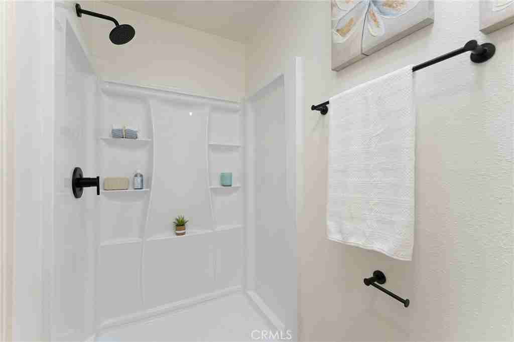 125 N Allen Ave #125 - Photo 5 of 21