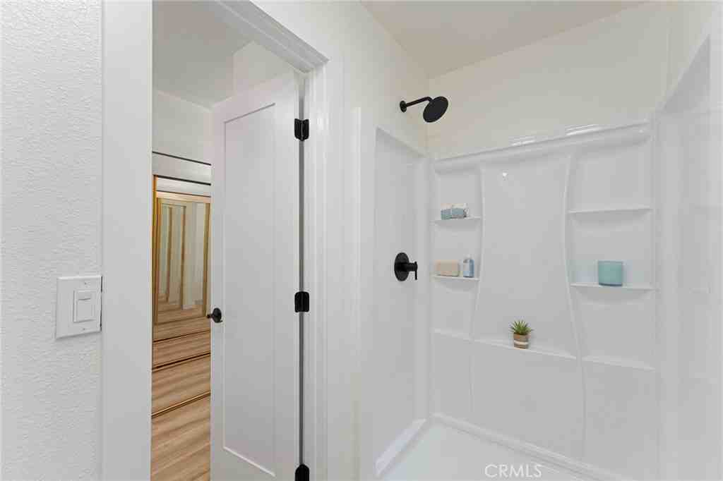 125 N Allen Ave #125 - Photo 6 of 21