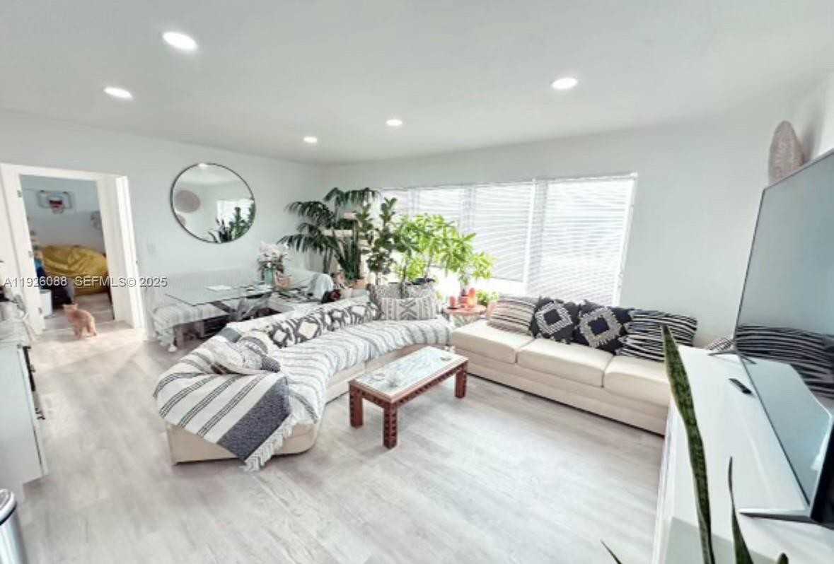 324 Surfside Blvd #324-7 - Photo 4 of 14