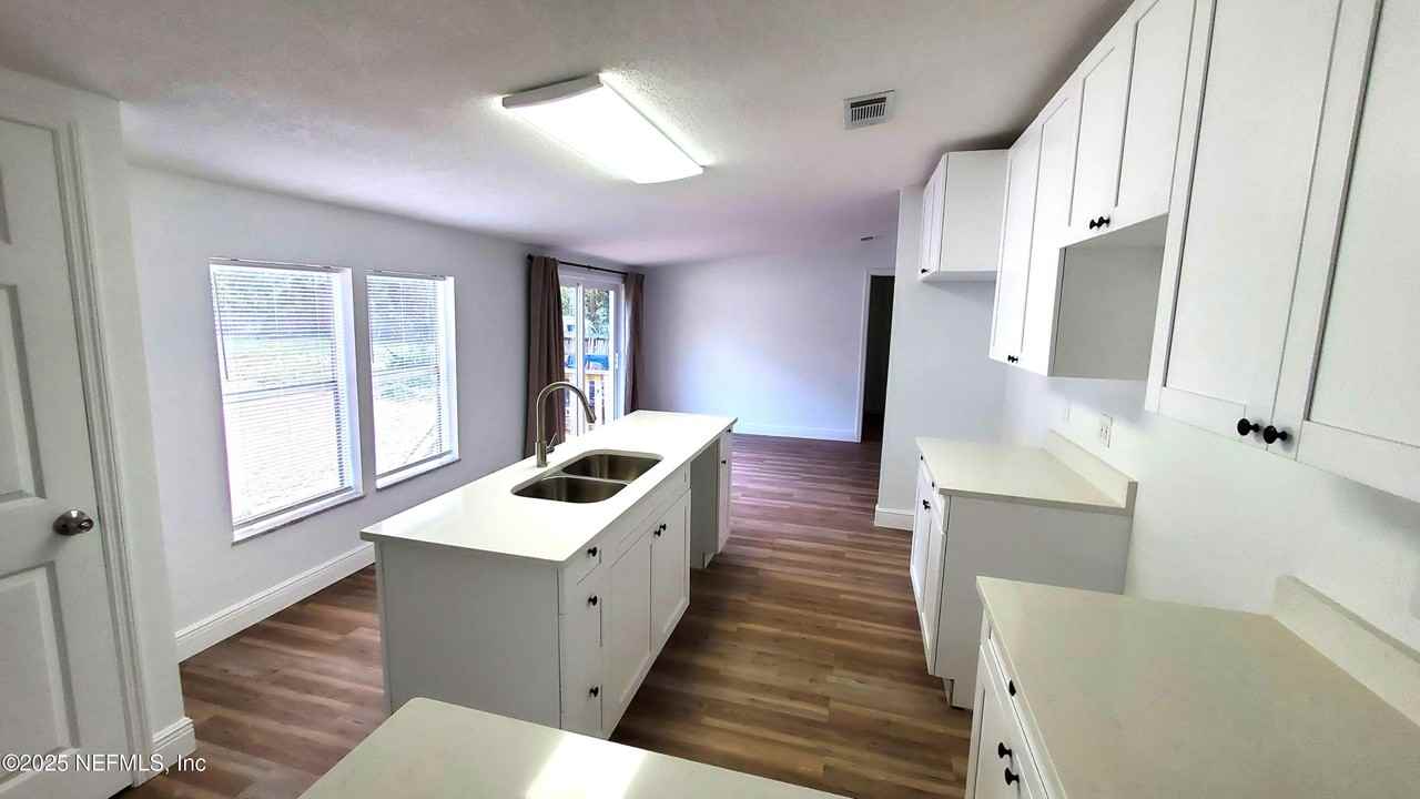 1718 Wright Ave #1718 - Photo 5 of 13