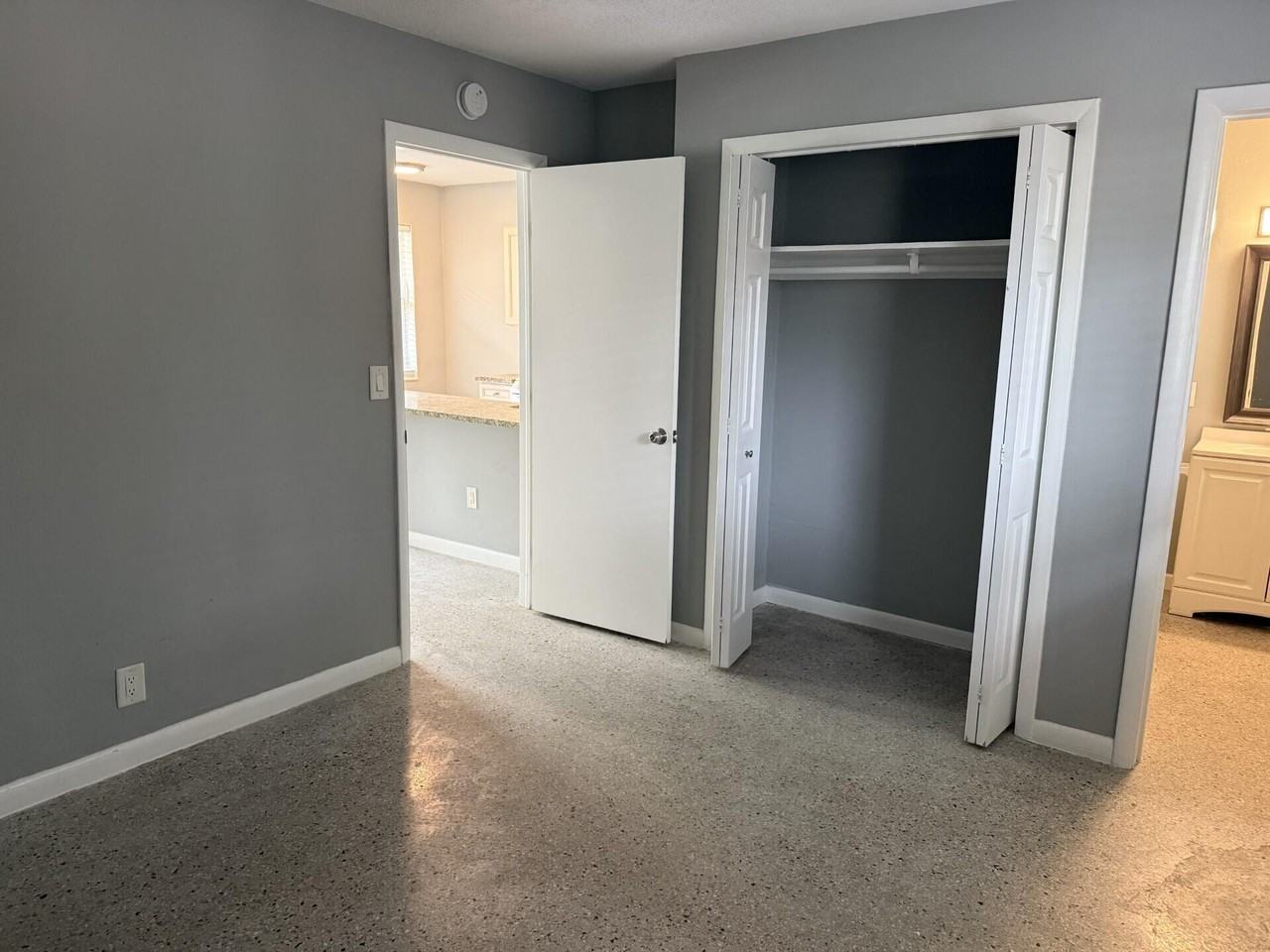 1118 N H St #1118-3 - Photo 6 of 11