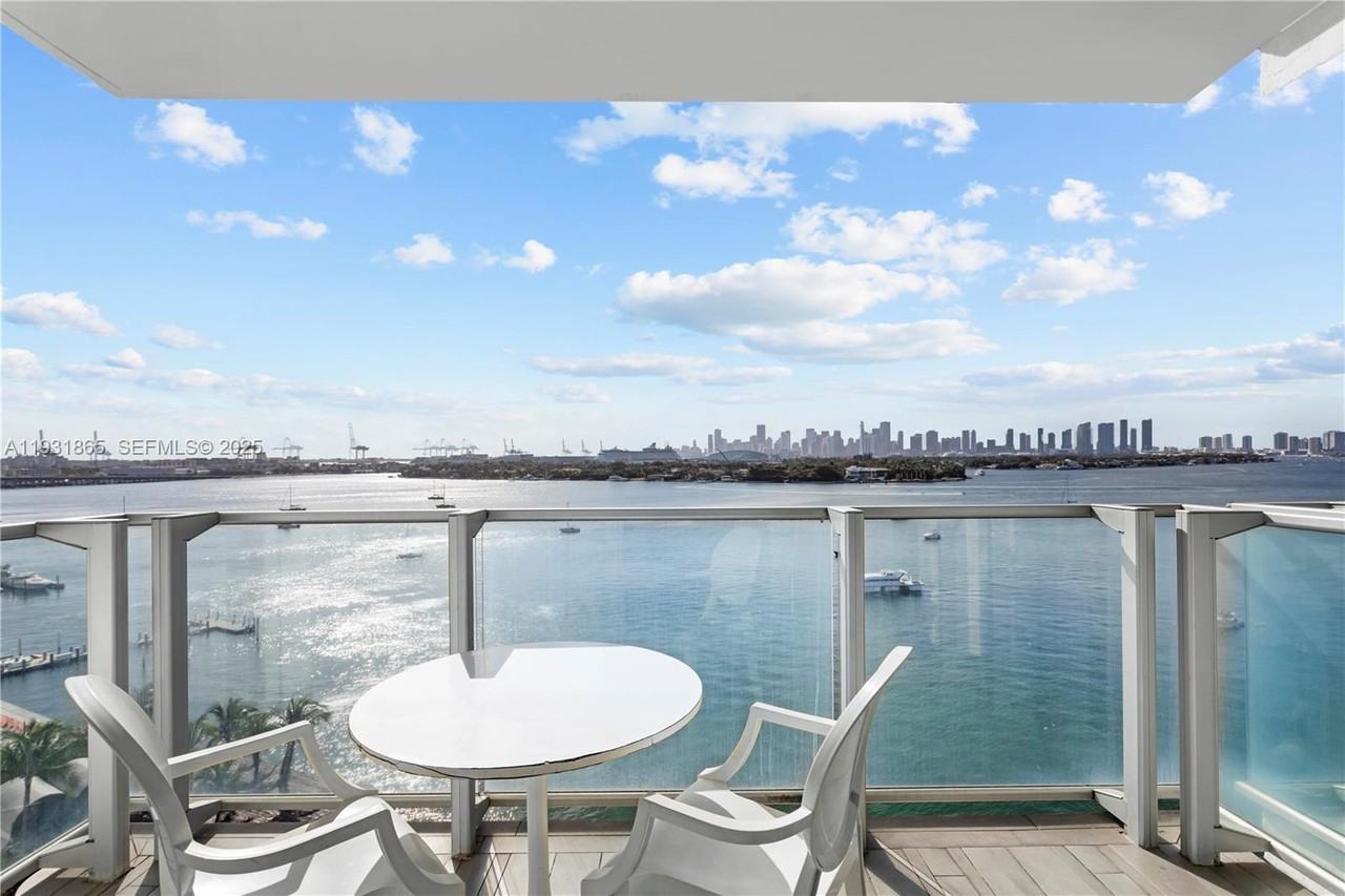 1100 West Ave #1100-1014 - Photo 6 of 16